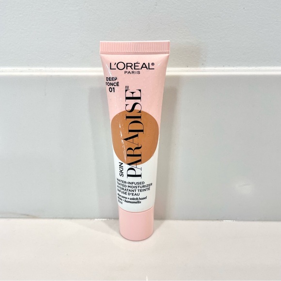 🟠5/$25 NEW L’Oreal Water-Infused Tinted Moisturizer (Deep 01) - Picture 1 of 4